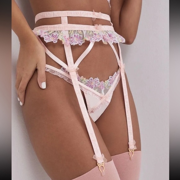 NWT For Love & Lemons April Bloom Garter Belt Pink Floral - Picture 3 of 16
